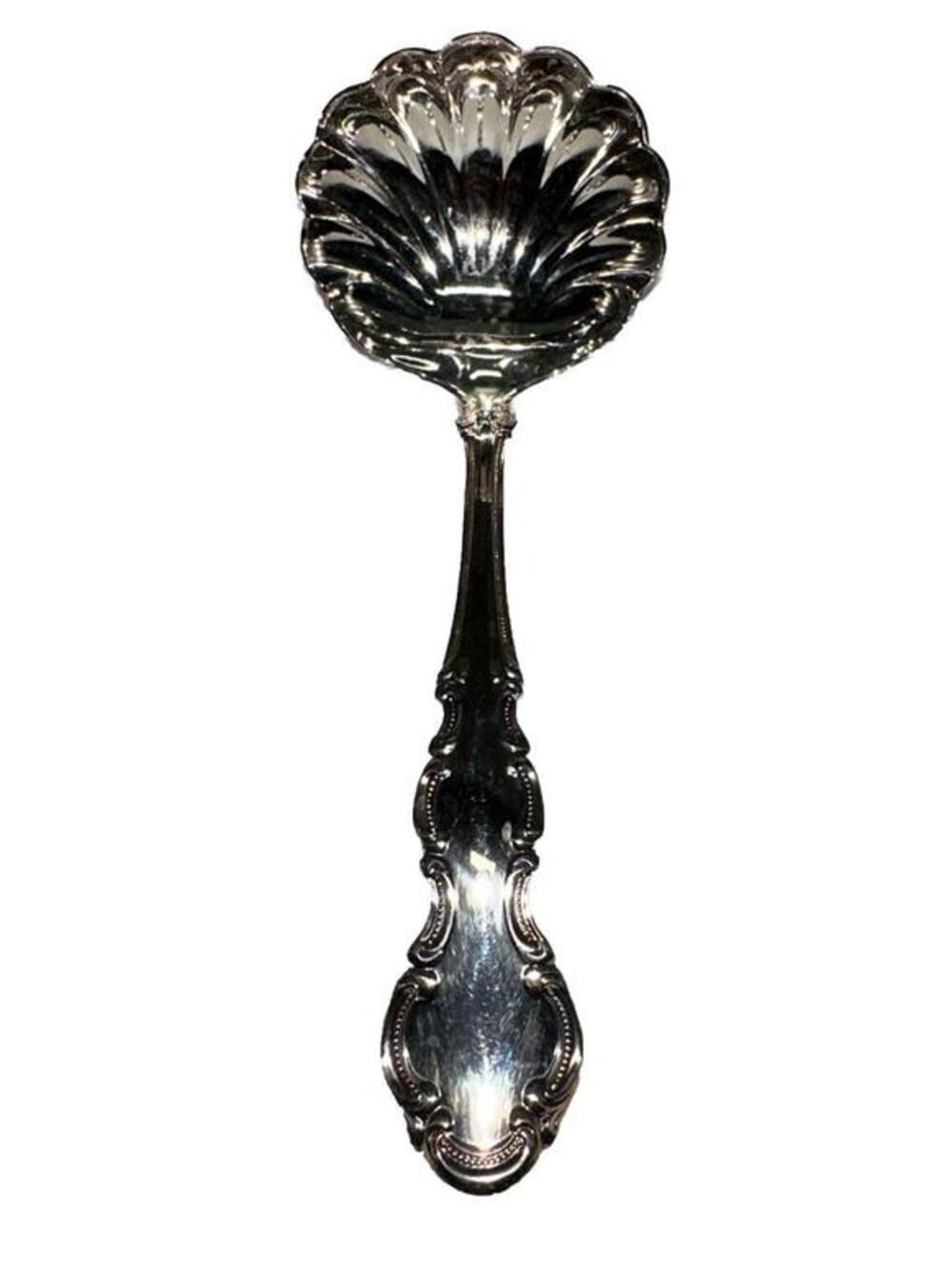 1947 Rogers Bros IS Silver Gravy Ladel Spoon Fancy Shell Serving Utensil 6”